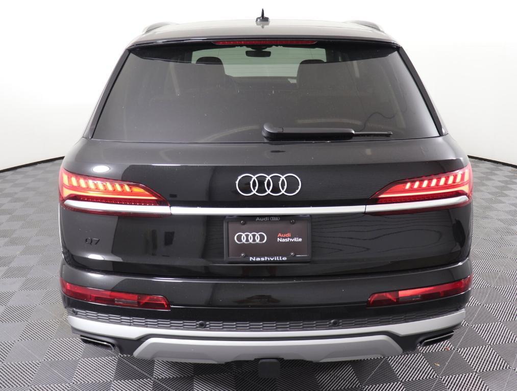 new 2025 Audi Q7 car, priced at $71,113