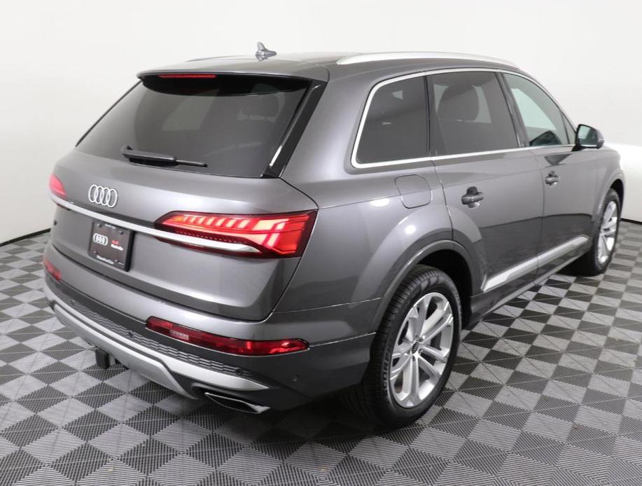 new 2025 Audi Q7 car, priced at $67,352