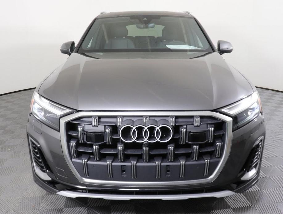 new 2025 Audi Q7 car, priced at $67,352