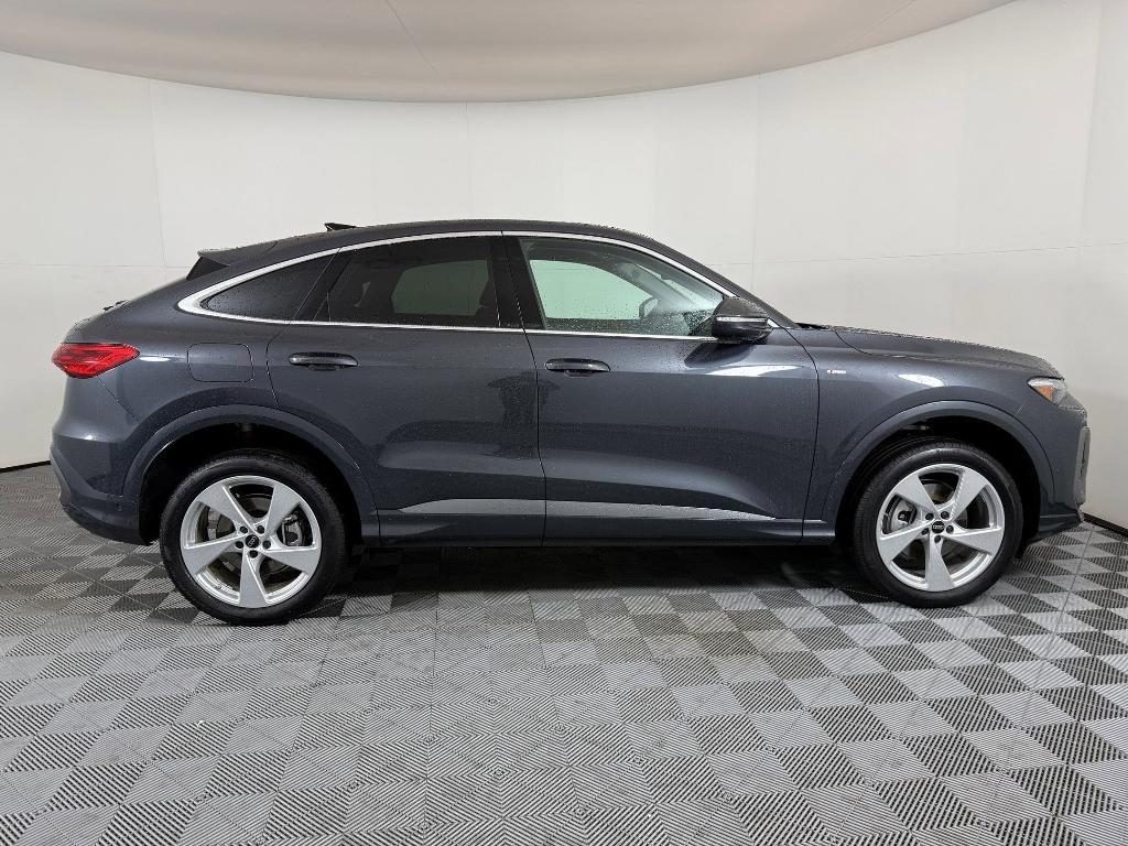 new 2025 Audi Q5 car, priced at $58,701