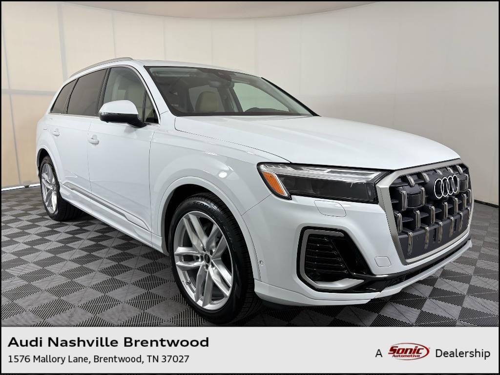 new 2025 Audi Q7 car, priced at $71,631