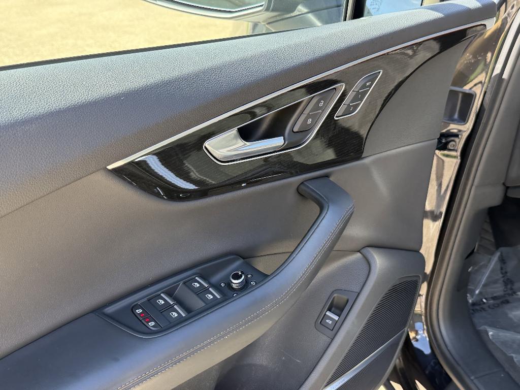 used 2021 Audi Q7 car, priced at $34,999