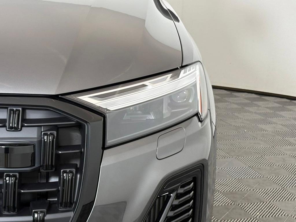 new 2026 Audi Q7 car, priced at $78,295