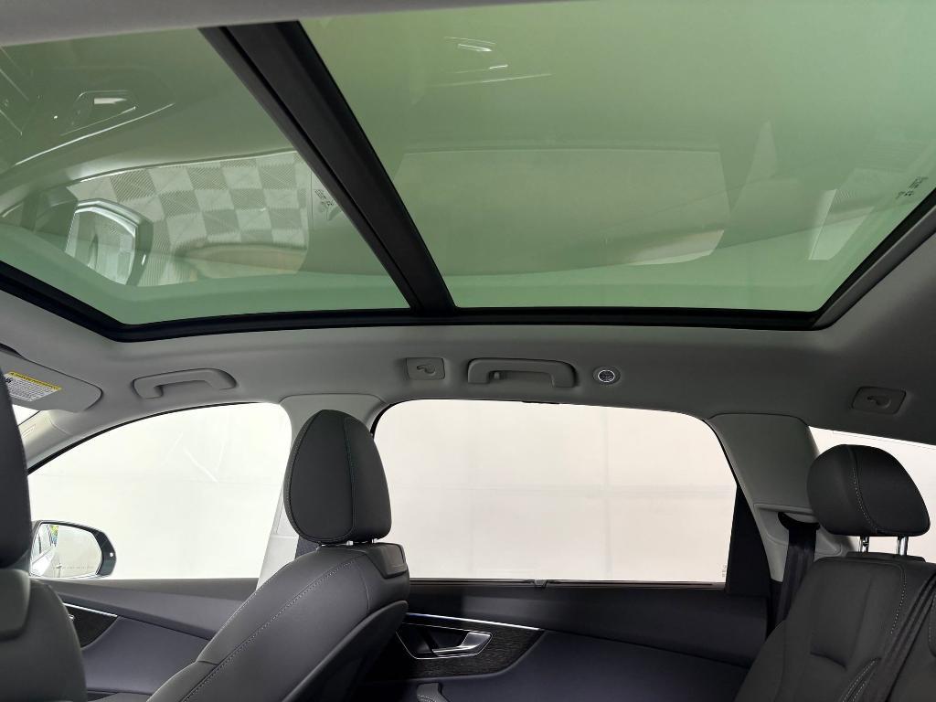 new 2026 Audi Q7 car, priced at $78,295