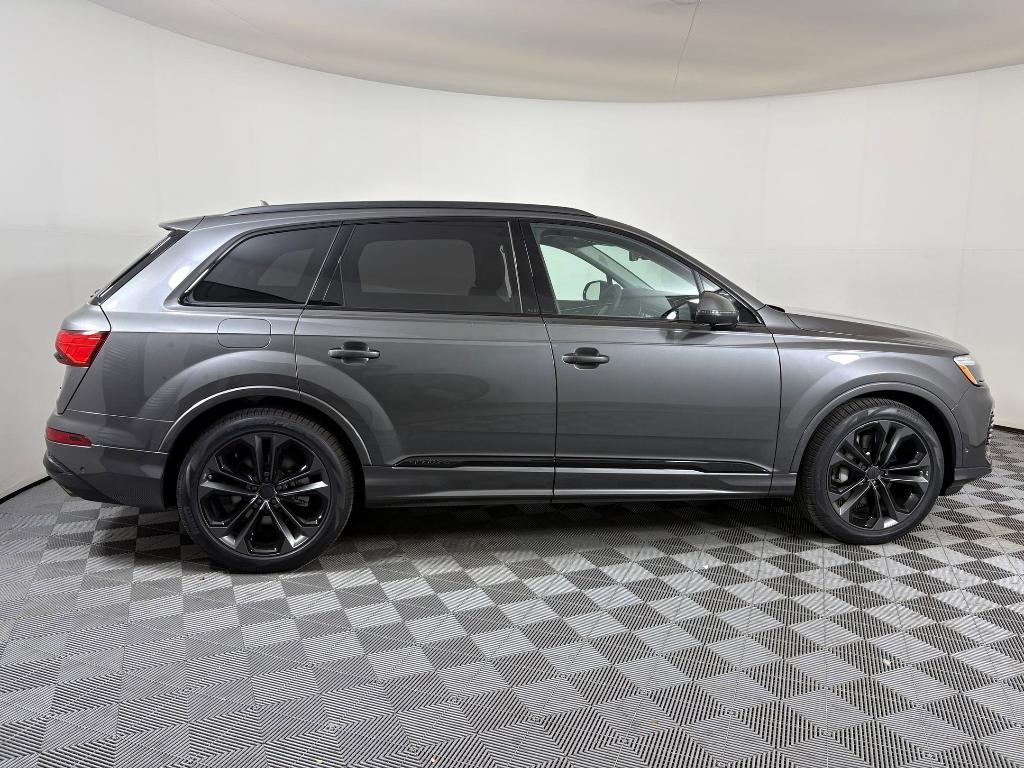 new 2026 Audi Q7 car, priced at $78,295