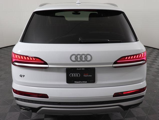 new 2025 Audi Q7 car, priced at $61,661