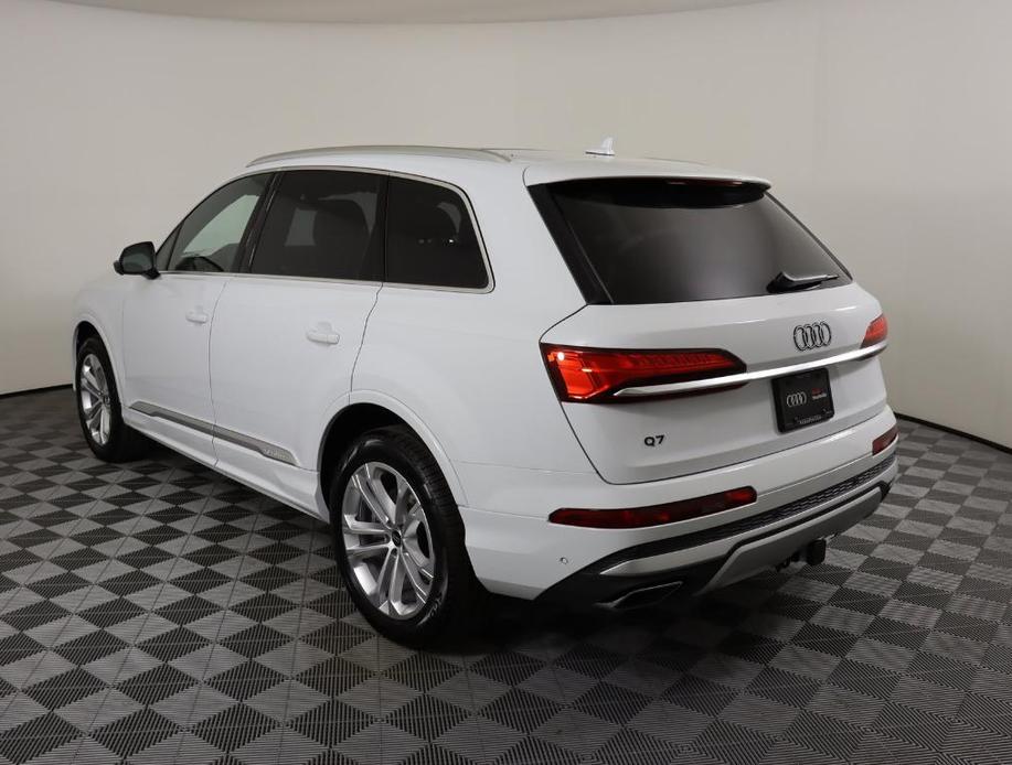 new 2025 Audi Q7 car, priced at $71,252