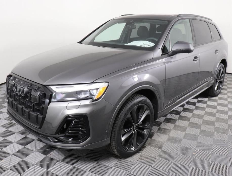 new 2025 Audi Q7 car, priced at $76,540