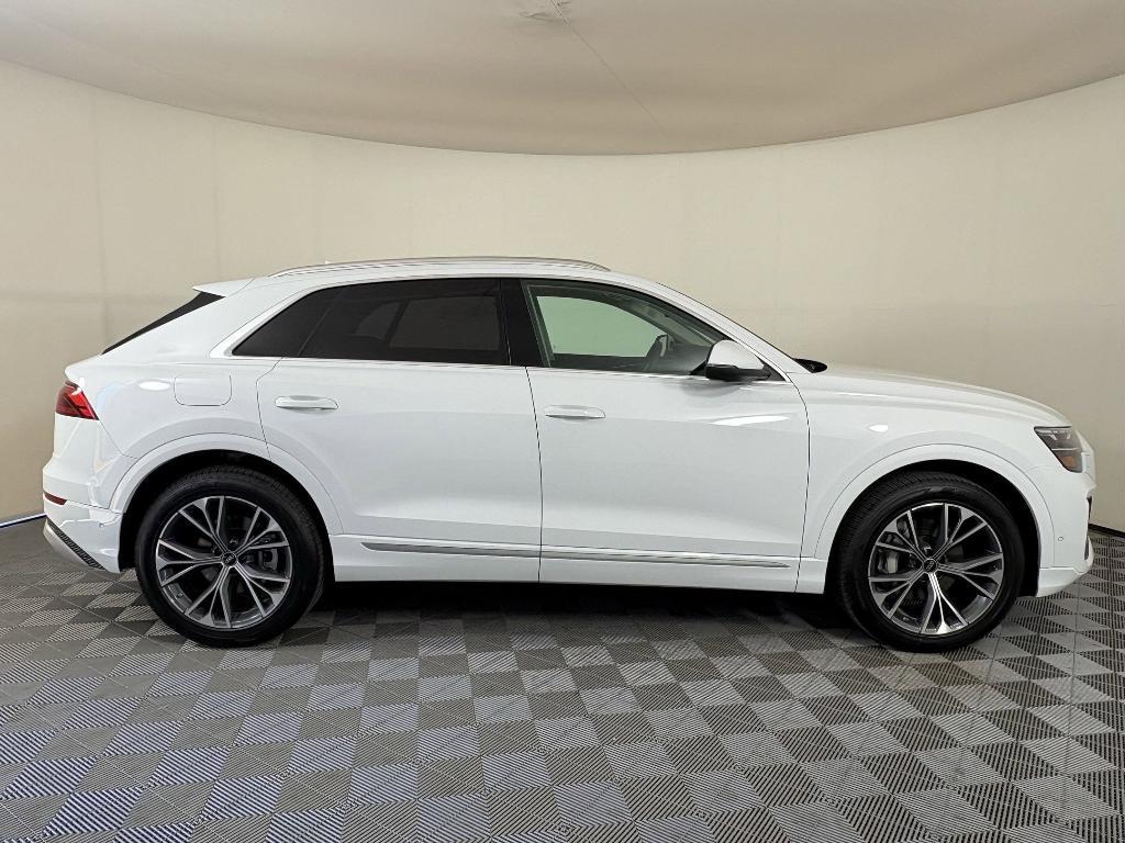 new 2025 Audi Q8 car, priced at $76,912