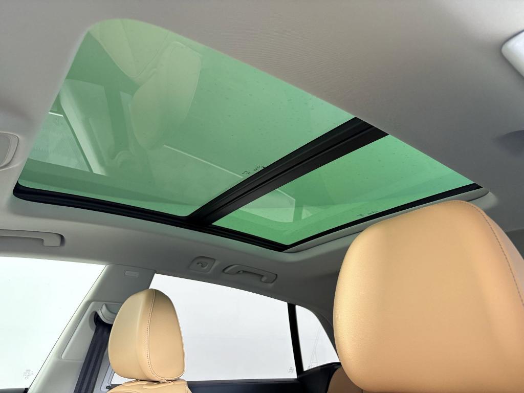 new 2025 Audi Q8 car, priced at $76,912