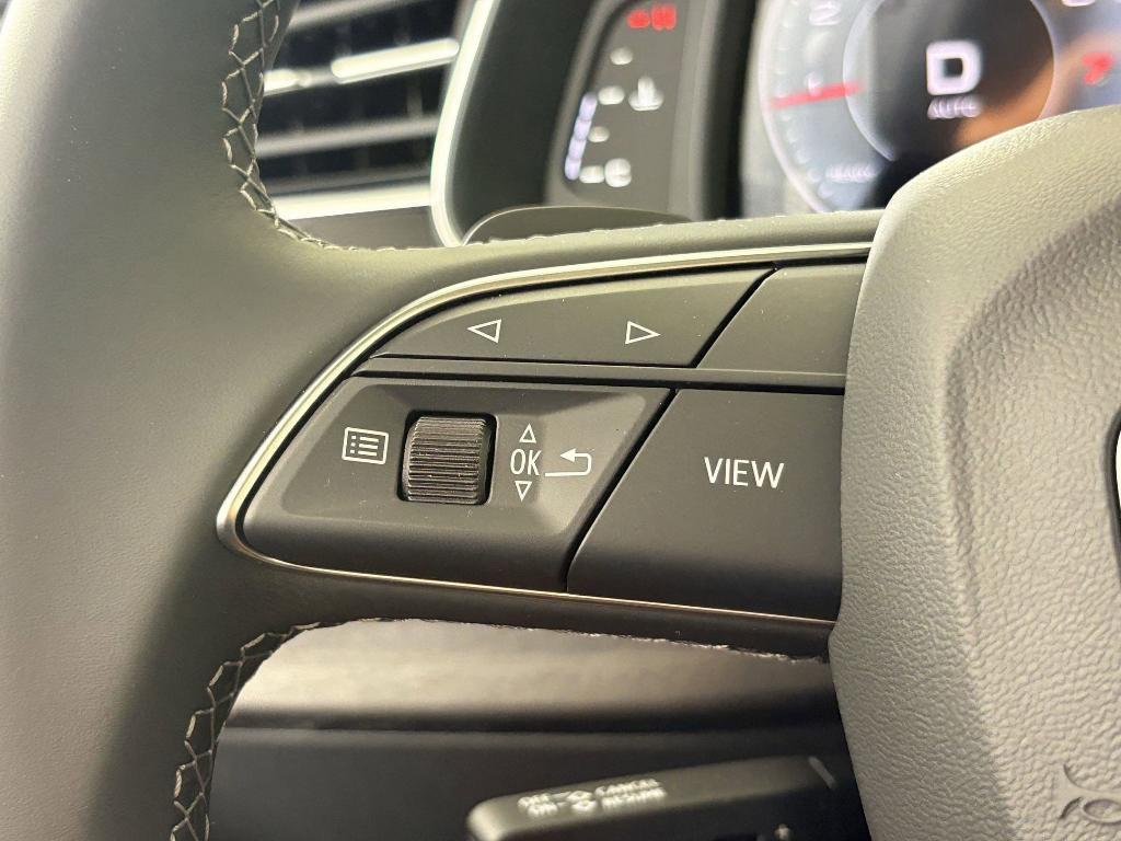 new 2025 Audi Q8 car, priced at $76,912