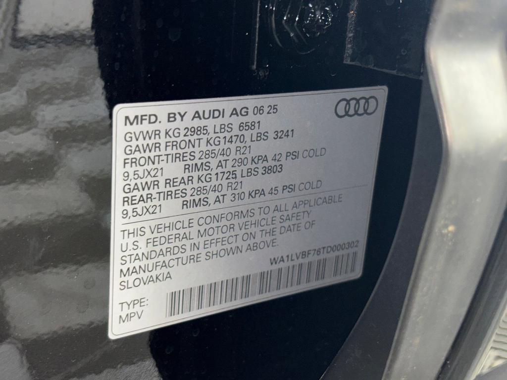 new 2026 Audi Q7 car, priced at $78,295