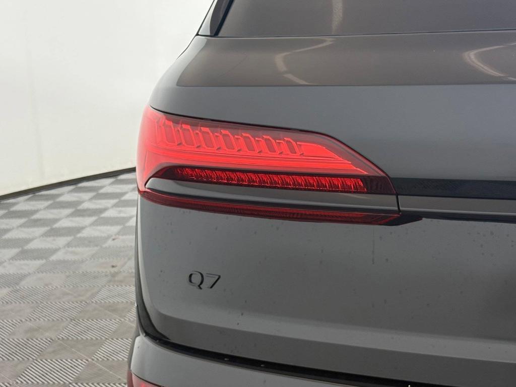 new 2026 Audi Q7 car, priced at $78,295