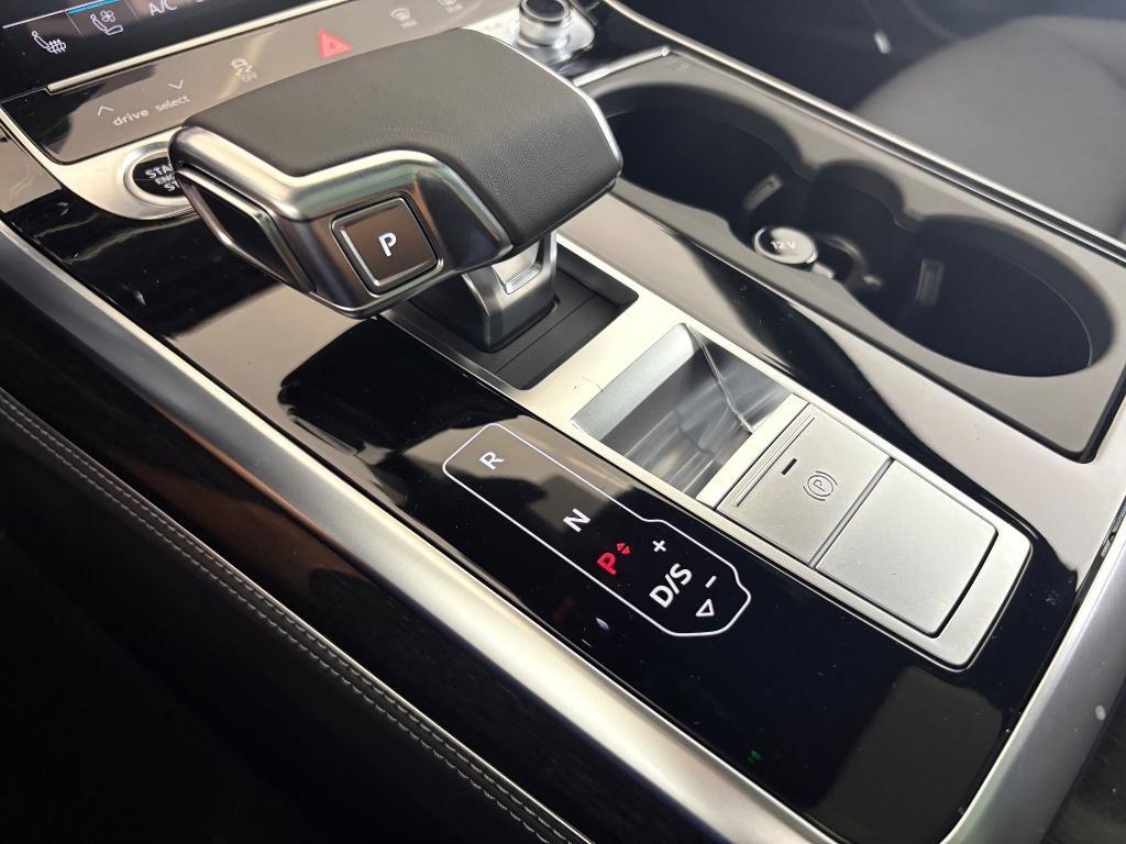new 2026 Audi Q7 car, priced at $78,295