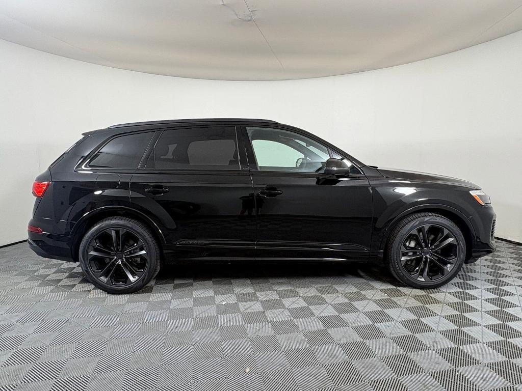 new 2026 Audi Q7 car, priced at $78,295