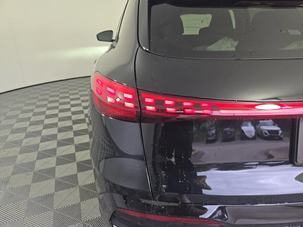 new 2025 Audi Q5 car, priced at $60,975