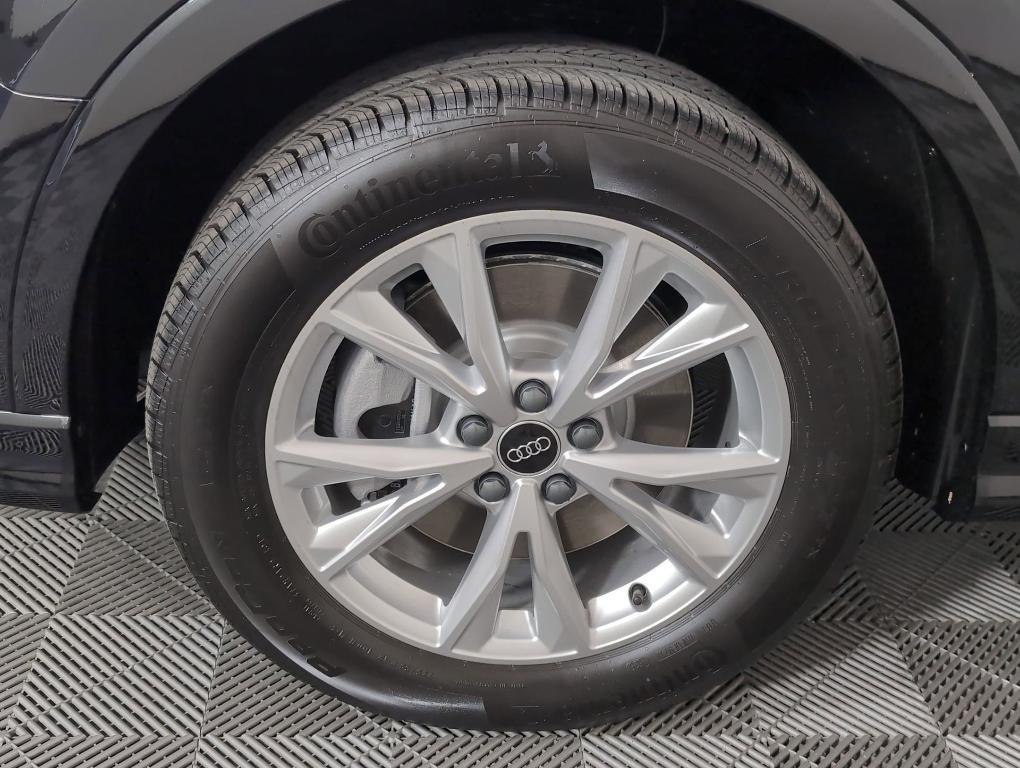 new 2025 Audi Q3 car, priced at $42,821