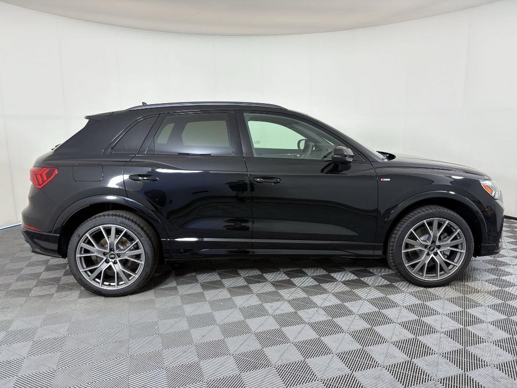new 2025 Audi Q3 car, priced at $44,762