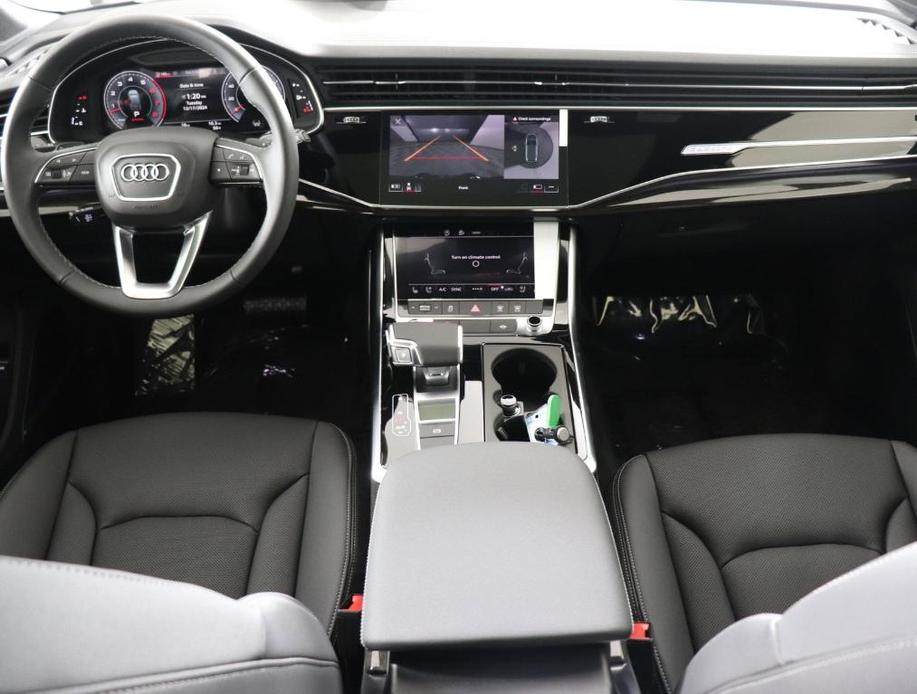 new 2025 Audi Q7 car, priced at $72,381