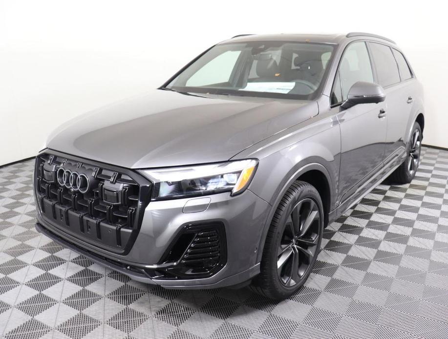 new 2025 Audi Q7 car, priced at $72,381