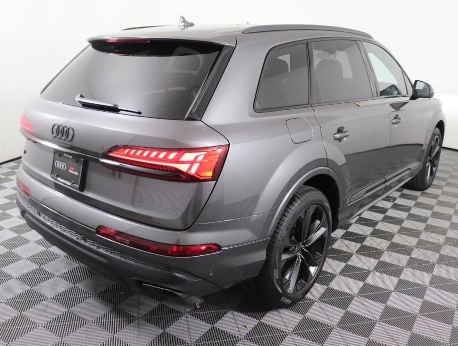 new 2025 Audi Q7 car, priced at $72,381