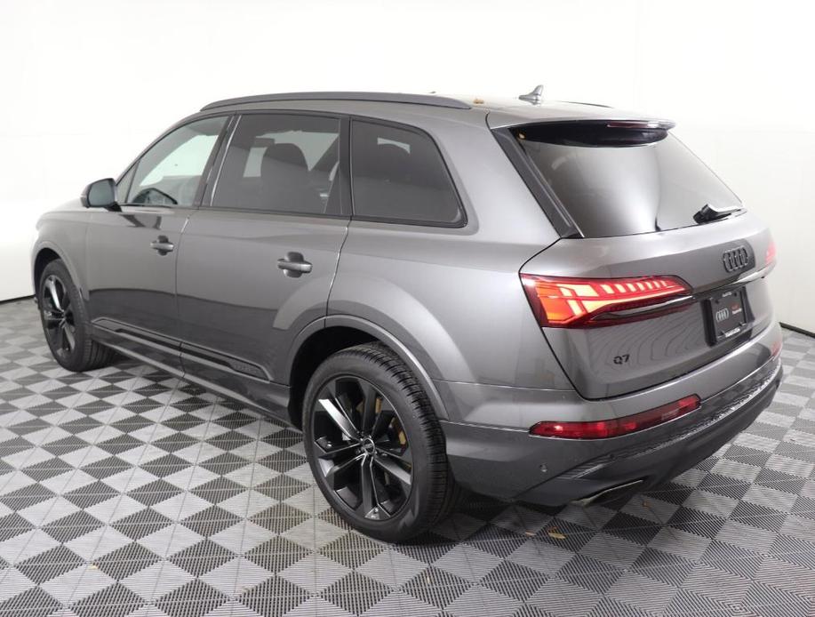 new 2025 Audi Q7 car, priced at $72,381