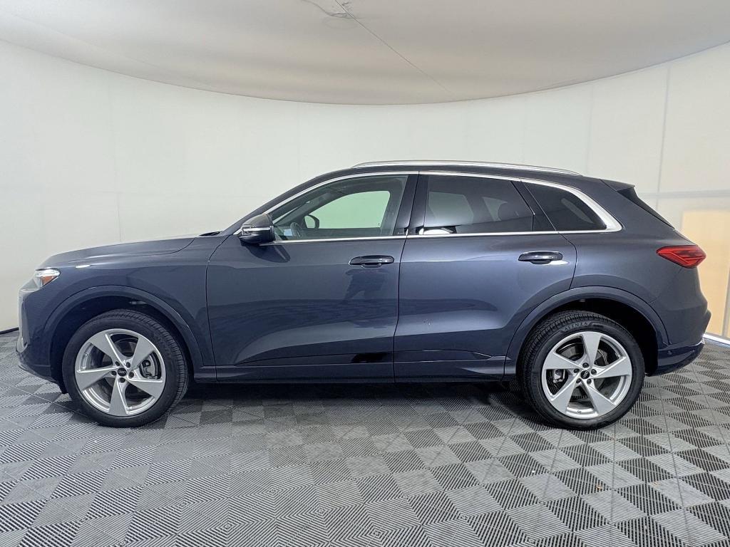 new 2025 Audi Q5 car, priced at $59,471