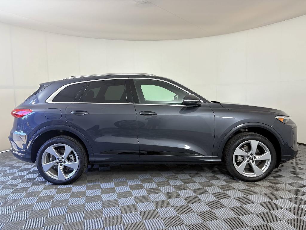 new 2025 Audi Q5 car, priced at $59,471