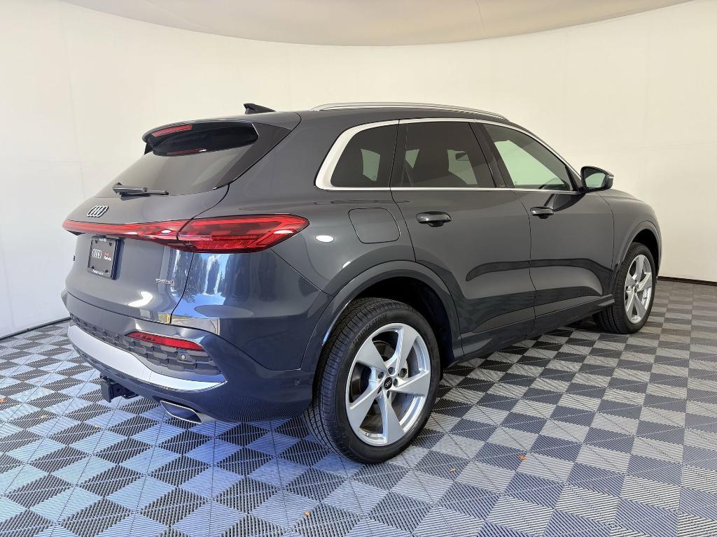 new 2025 Audi Q5 car, priced at $59,471
