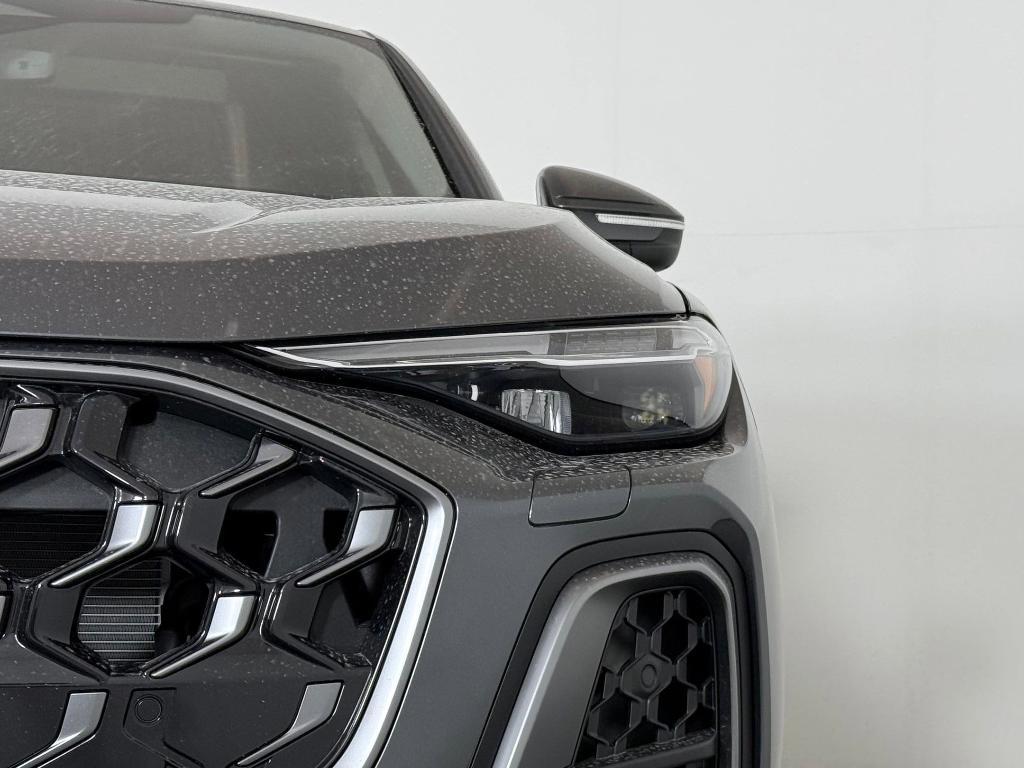 new 2025 Audi Q5 car, priced at $62,451