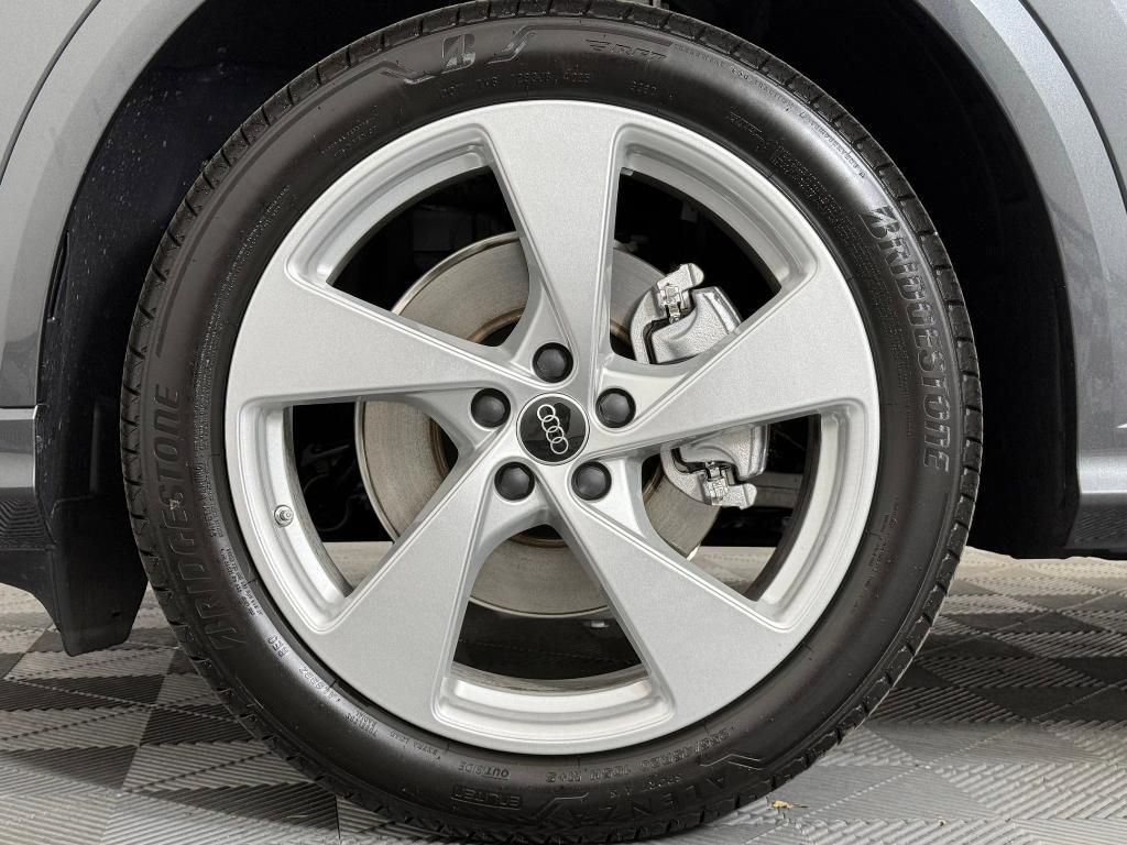 new 2025 Audi Q5 car, priced at $62,451