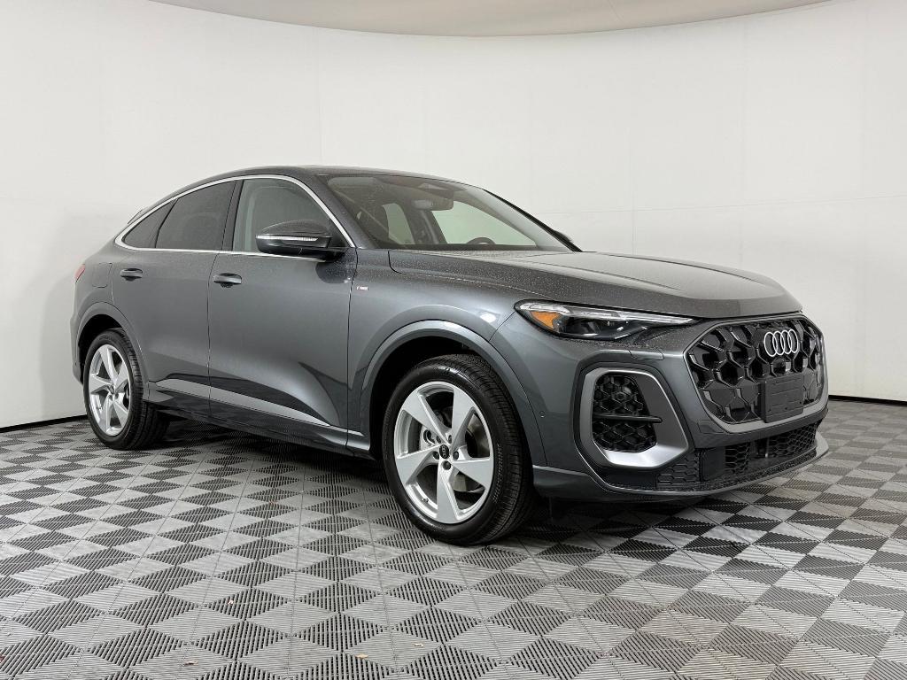 new 2025 Audi Q5 car, priced at $62,451