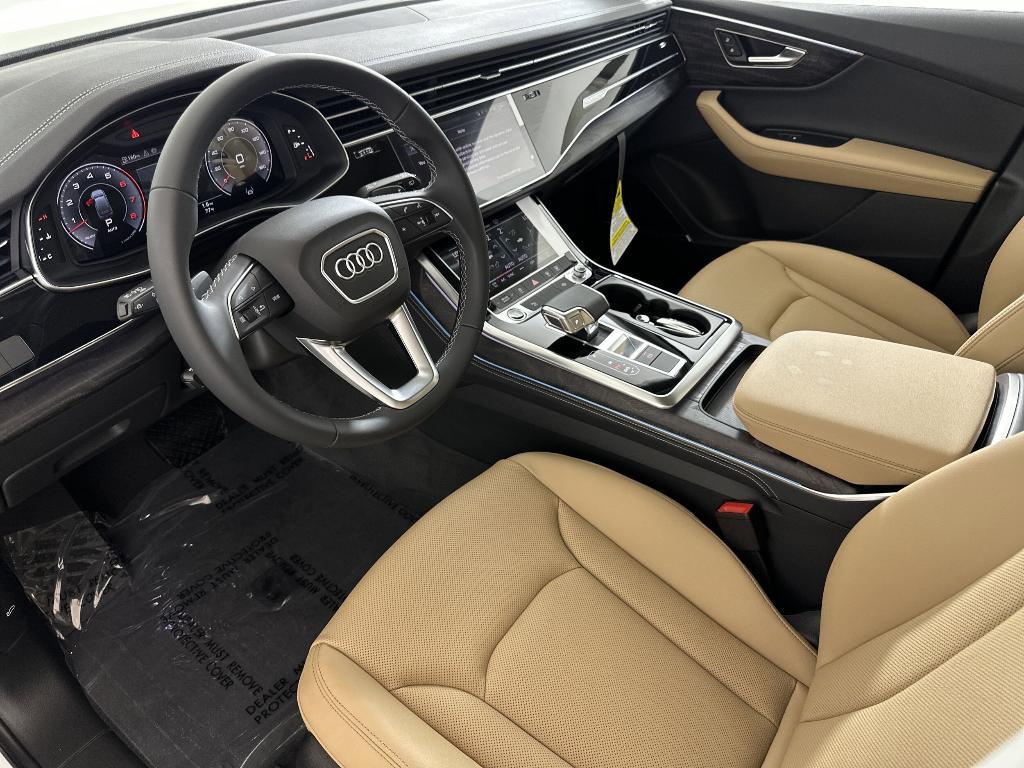 new 2025 Audi Q7 car, priced at $73,082