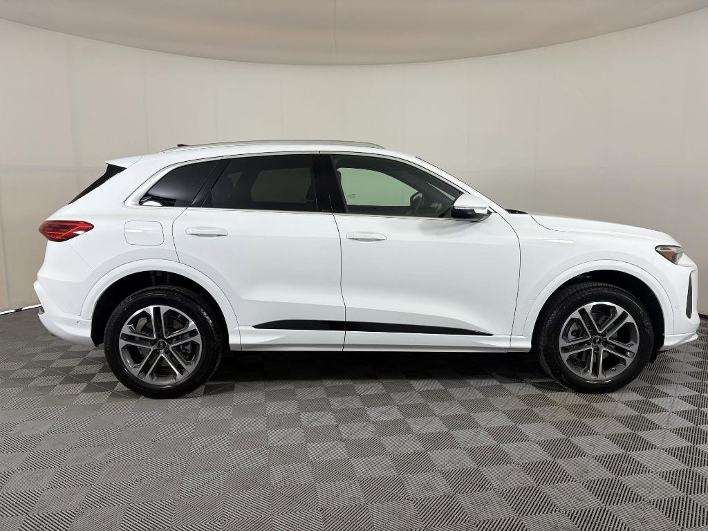new 2025 Audi Q5 car, priced at $54,142