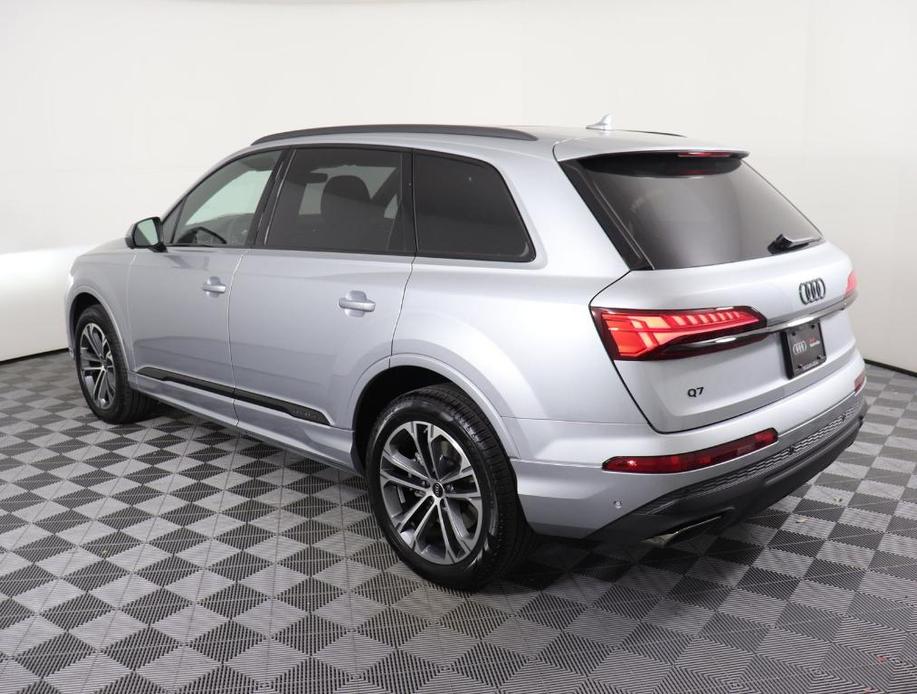 new 2025 Audi Q7 car, priced at $67,525