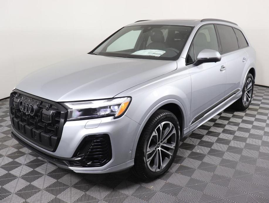 new 2025 Audi Q7 car, priced at $67,525