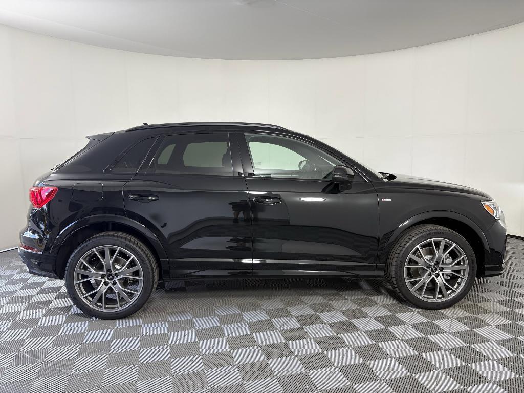 new 2025 Audi Q3 car, priced at $46,681