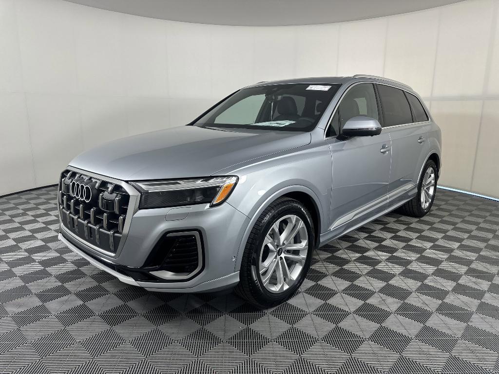 new 2025 Audi Q7 car, priced at $70,071