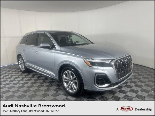 new 2025 Audi Q7 car, priced at $70,071
