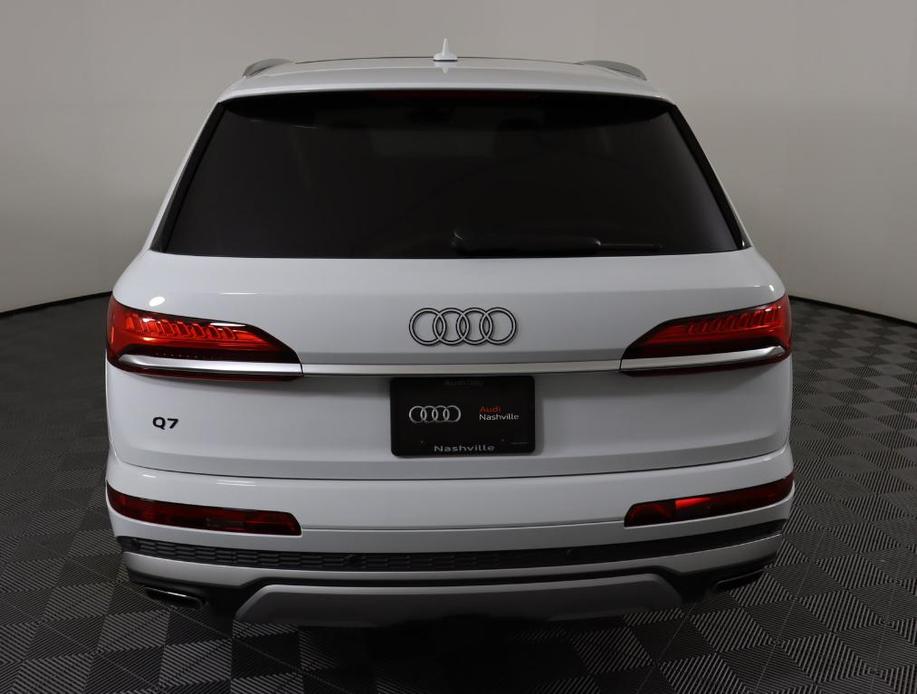 new 2025 Audi Q7 car, priced at $71,373