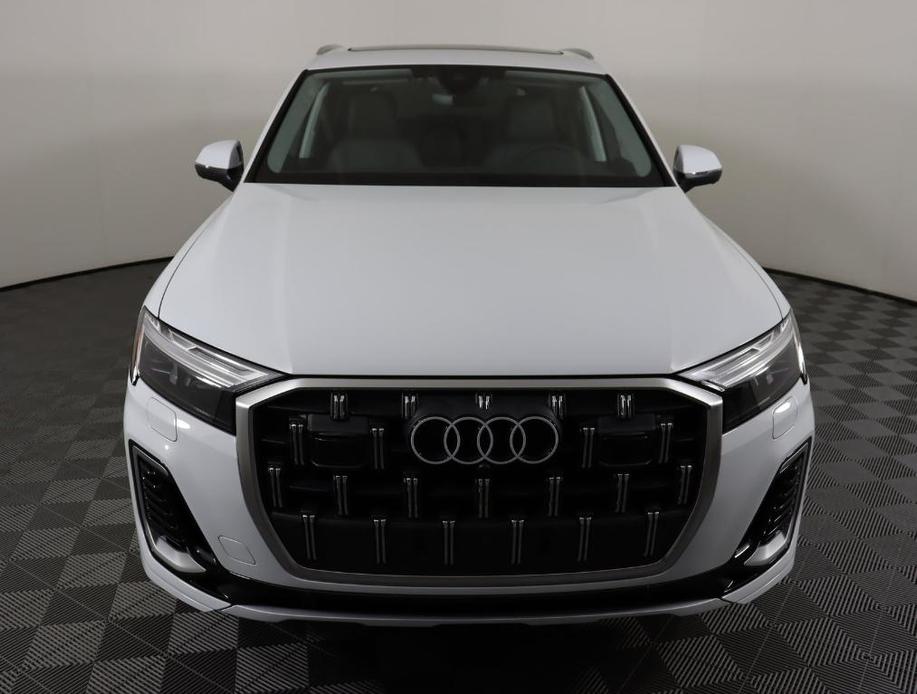 new 2025 Audi Q7 car, priced at $71,373