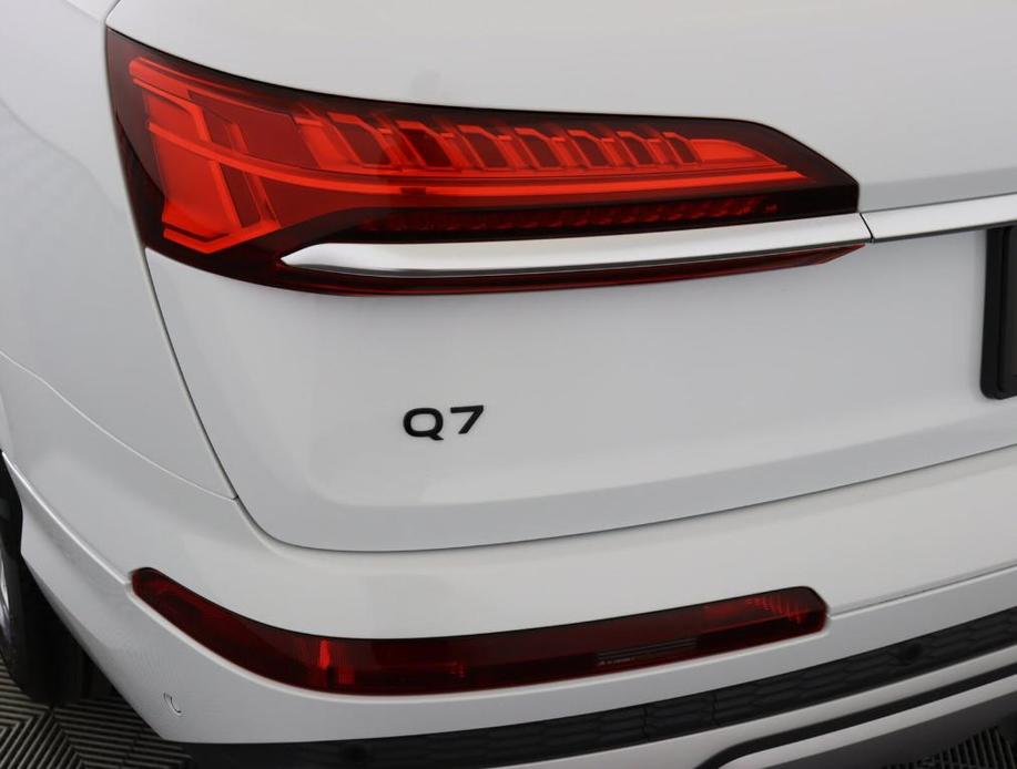 new 2025 Audi Q7 car, priced at $71,374