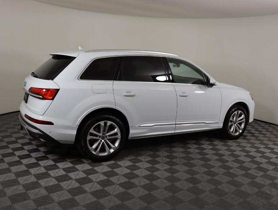 new 2025 Audi Q7 car, priced at $71,373