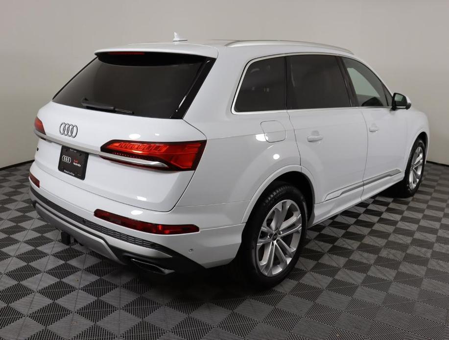 new 2025 Audi Q7 car, priced at $71,373