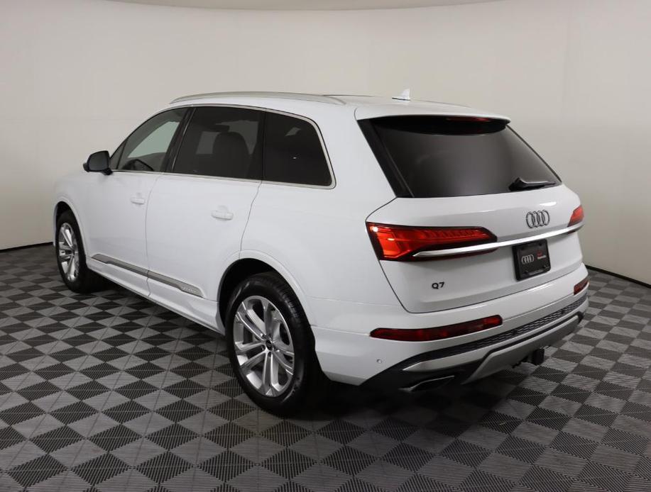 new 2025 Audi Q7 car, priced at $71,373