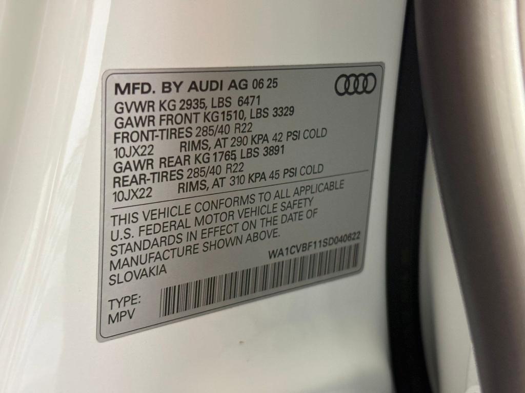new 2025 Audi Q8 car, priced at $87,261