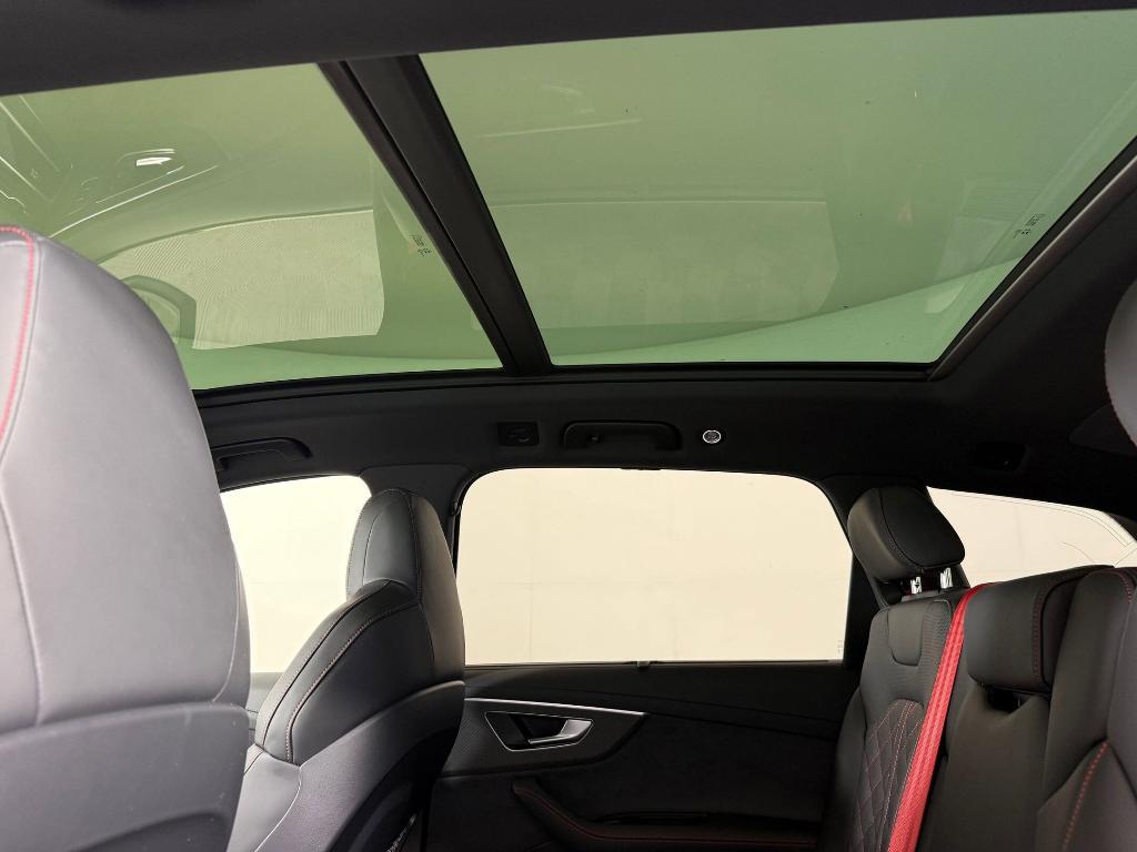 new 2026 Audi Q7 car, priced at $83,590