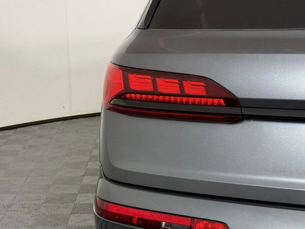 new 2026 Audi Q7 car, priced at $83,590