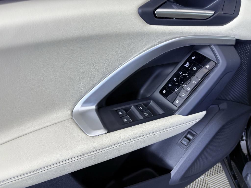 new 2025 Audi Q5 car, priced at $62,961
