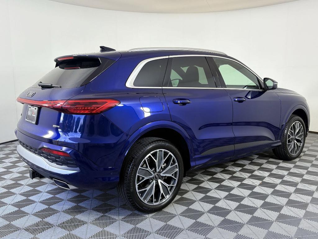 new 2025 Audi Q5 car, priced at $58,232